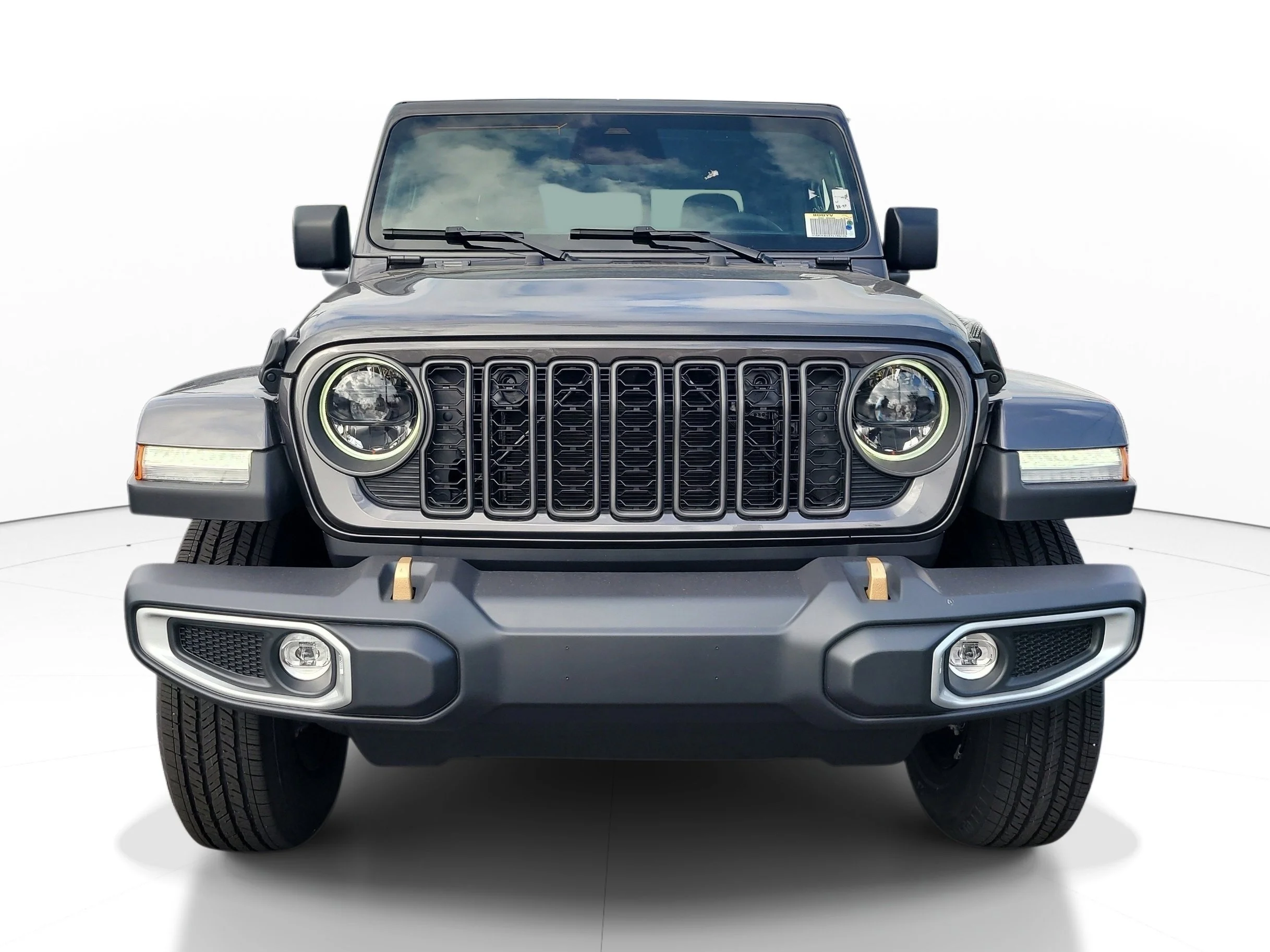 New 2026 Granite Crystal Metallic Clearcoat Jeep 85th Anniversary Edition image 3
