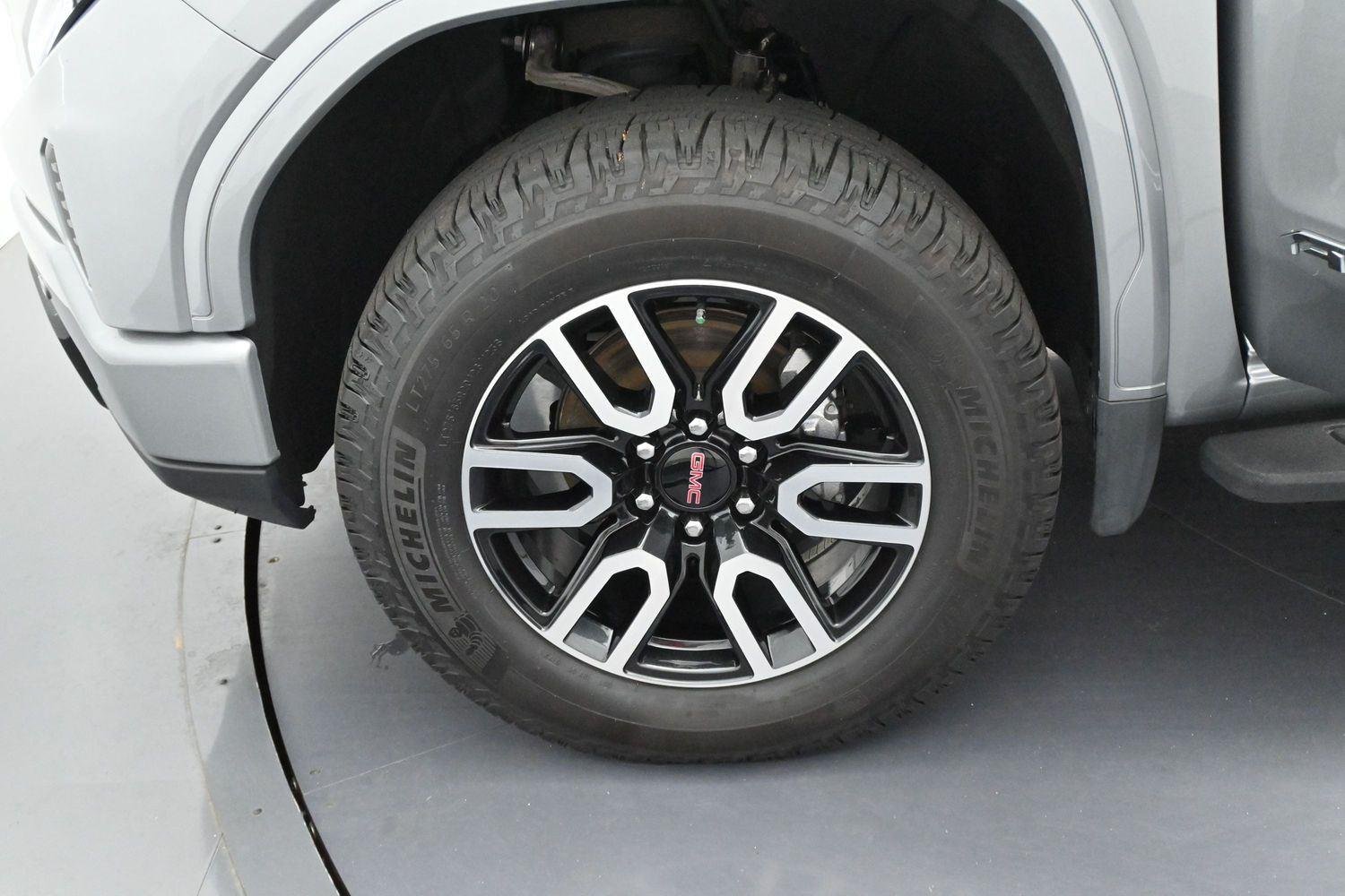 Used 2024 Sterling Metallic GMC AT4 image 37