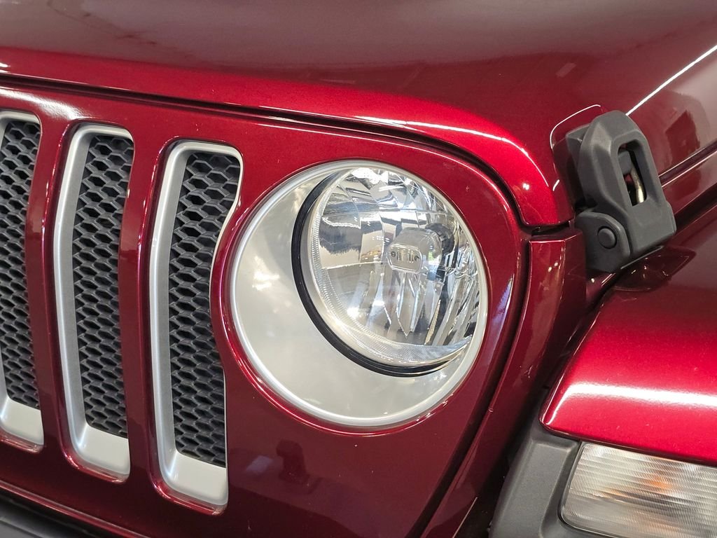 Used 2021 Red Jeep Unlimited Sahara image 14