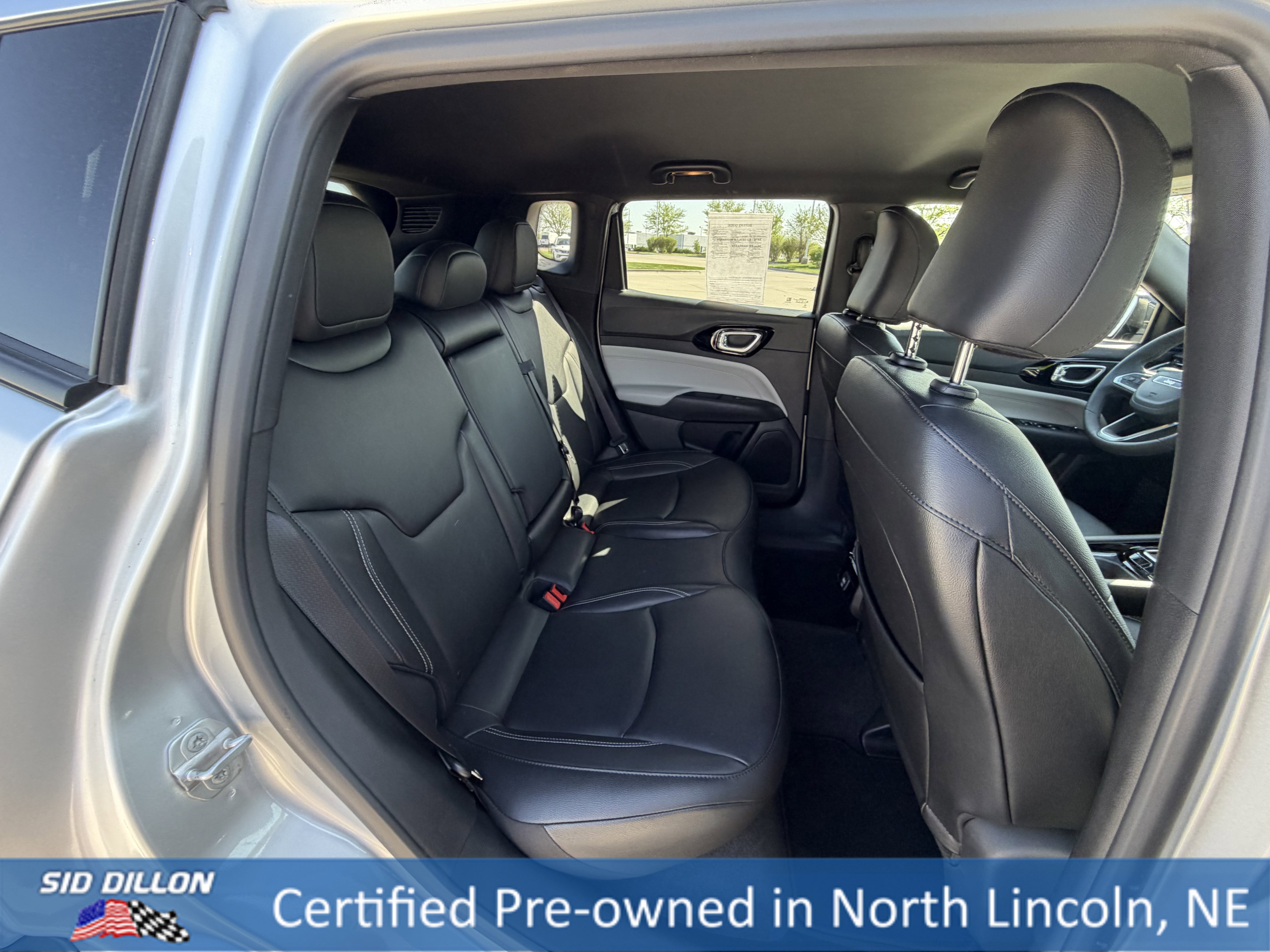 Used 2025 Silver Zynith Metallic Clearcoat Jeep Limited image 22