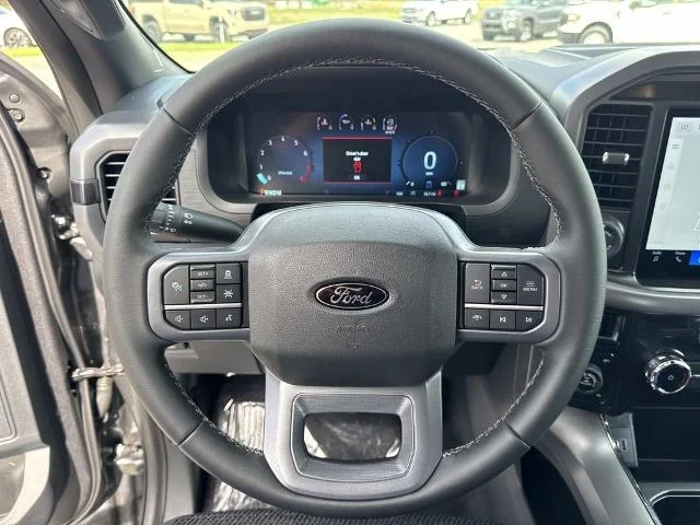 New 2026 Carbonized Gray Metallic Ford XLT image 10