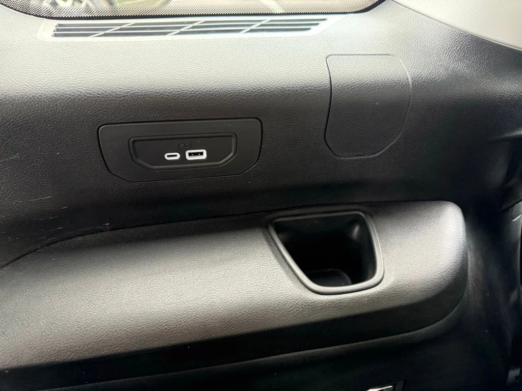 Used 2023 Black Jeep Limited image 50