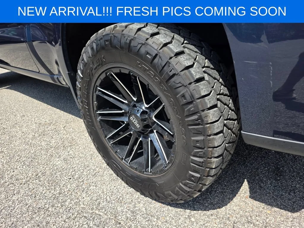Used 2019 NORTHSKY BLUE METALLIC Chevrolet LTZ image 7