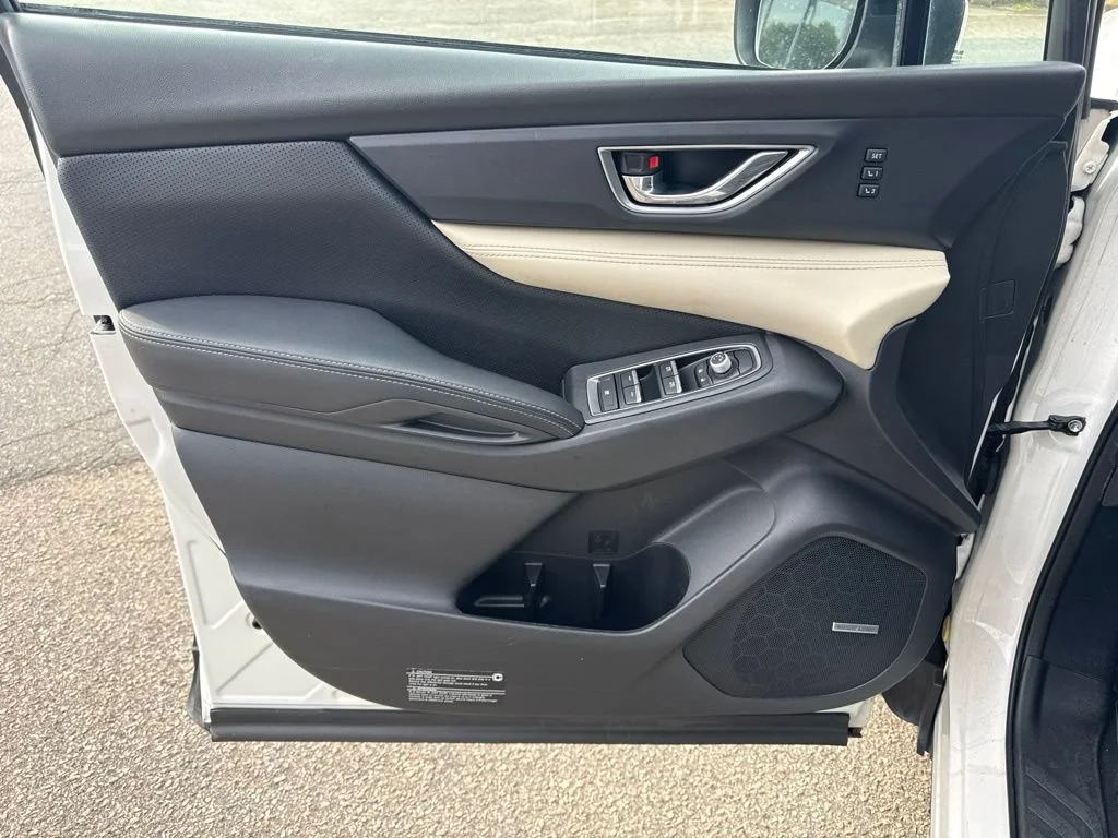 Used 2021  Subaru Limited image 30