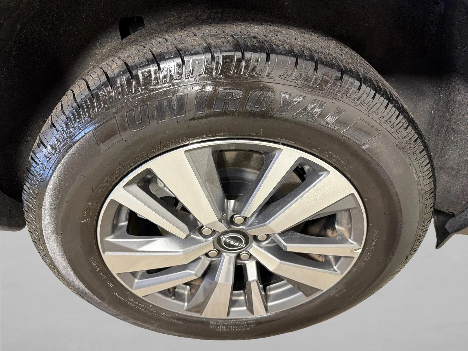 Used 2025 Black Nissan SL image 18