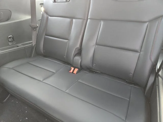 New 2026 Star White Metallic Tri-Coat Ford ST-Line image 40