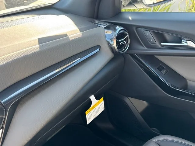 New 2027 White Chevrolet LT image 24