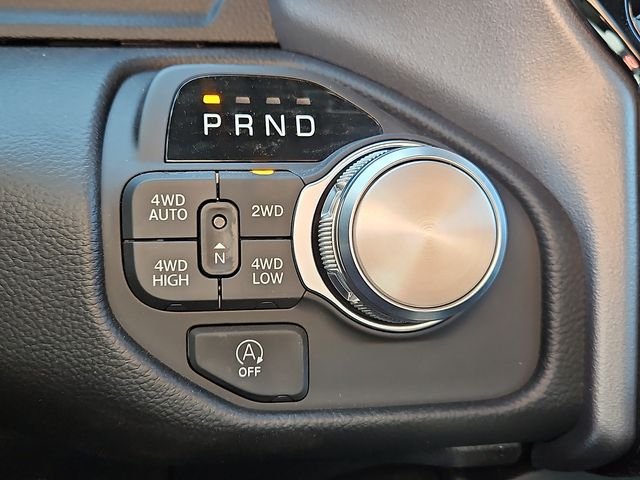 New 2026 Ivory White Tri-Coat Pearl-Coat Exterior Paint RAM Laramie image 20