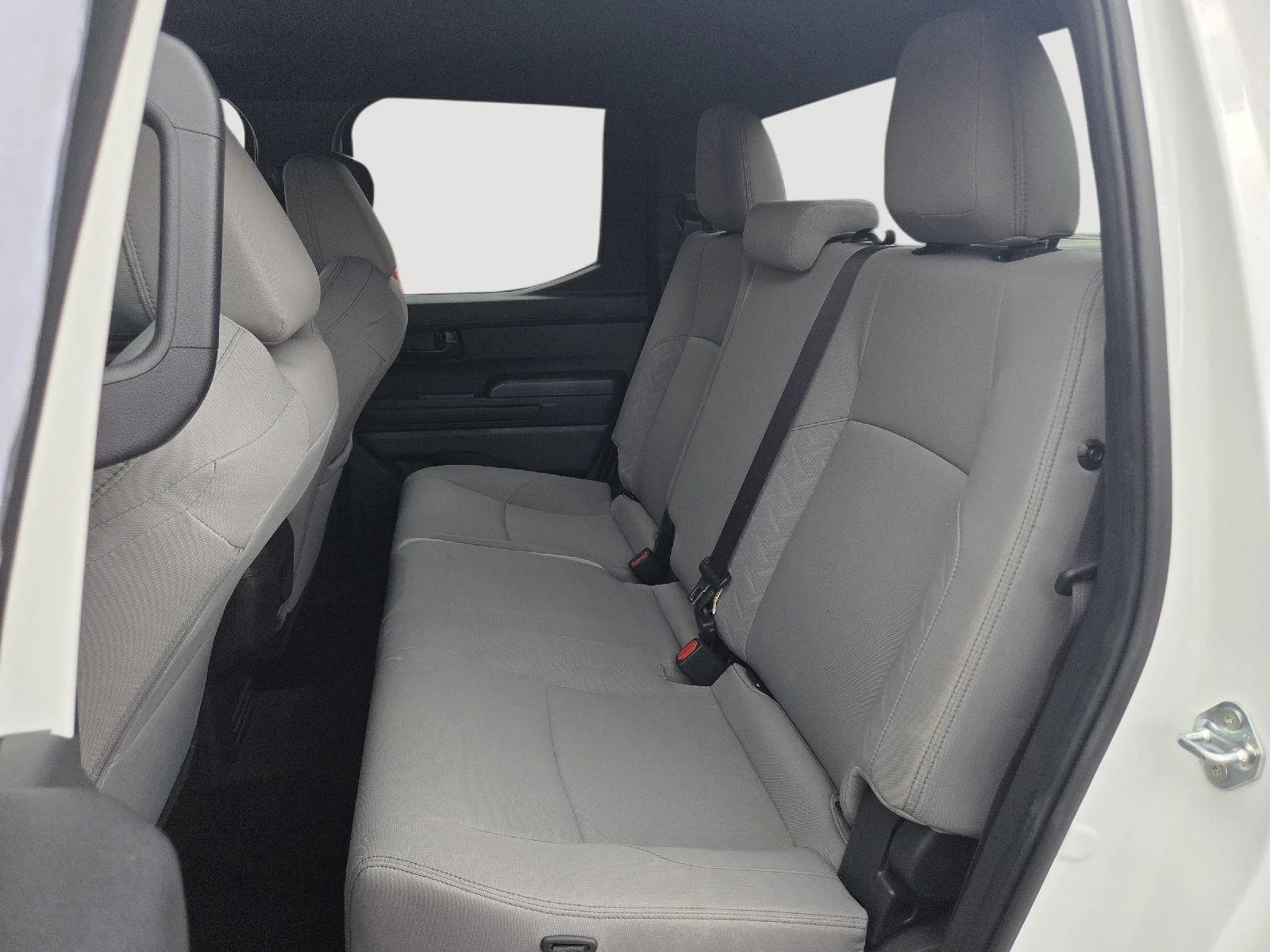 2024 Toyota Tacoma SR5 - Photo 14