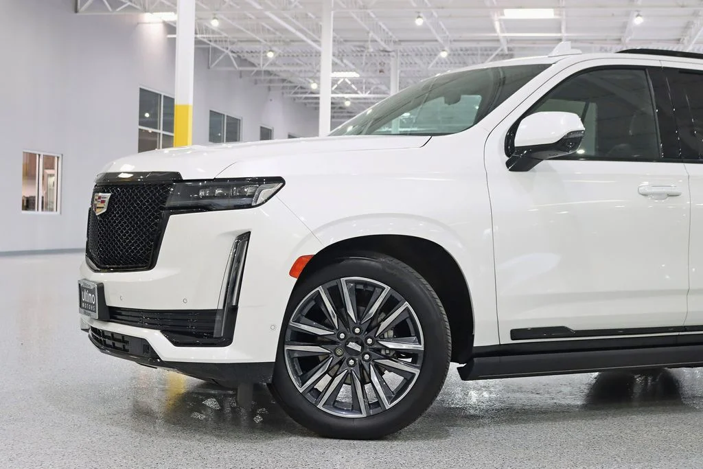 Used 2023 White Cadillac Sport Platinum image 2