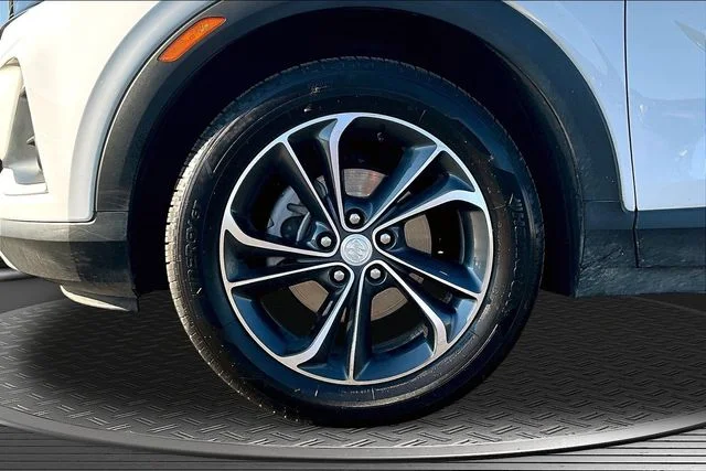 Used 2023 White Buick Select image 33