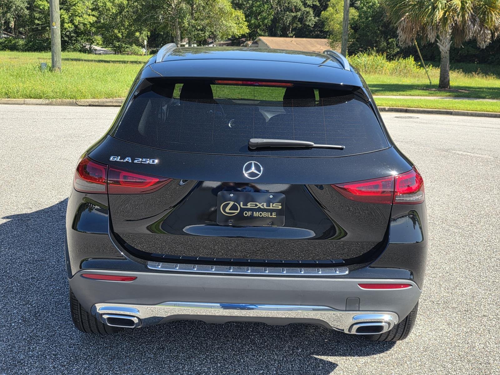 Used 2023 Night Black Mercedes-Benz GLA 250 image 3