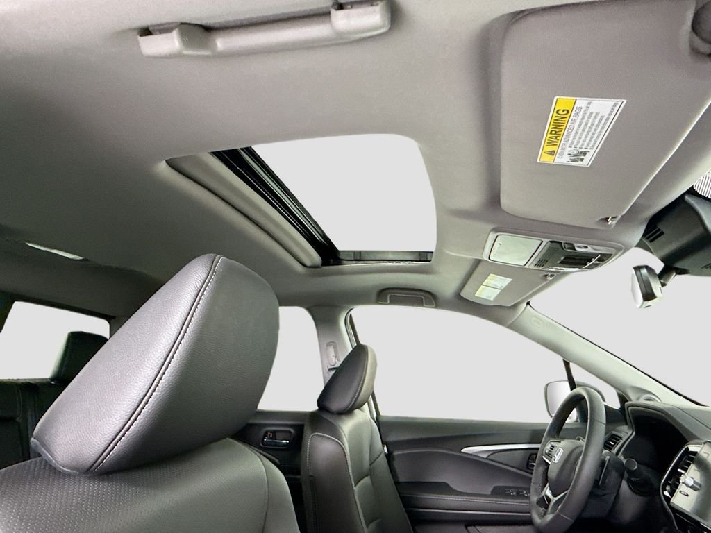 New 2026 Platinum White Pearl Honda RTL image 18