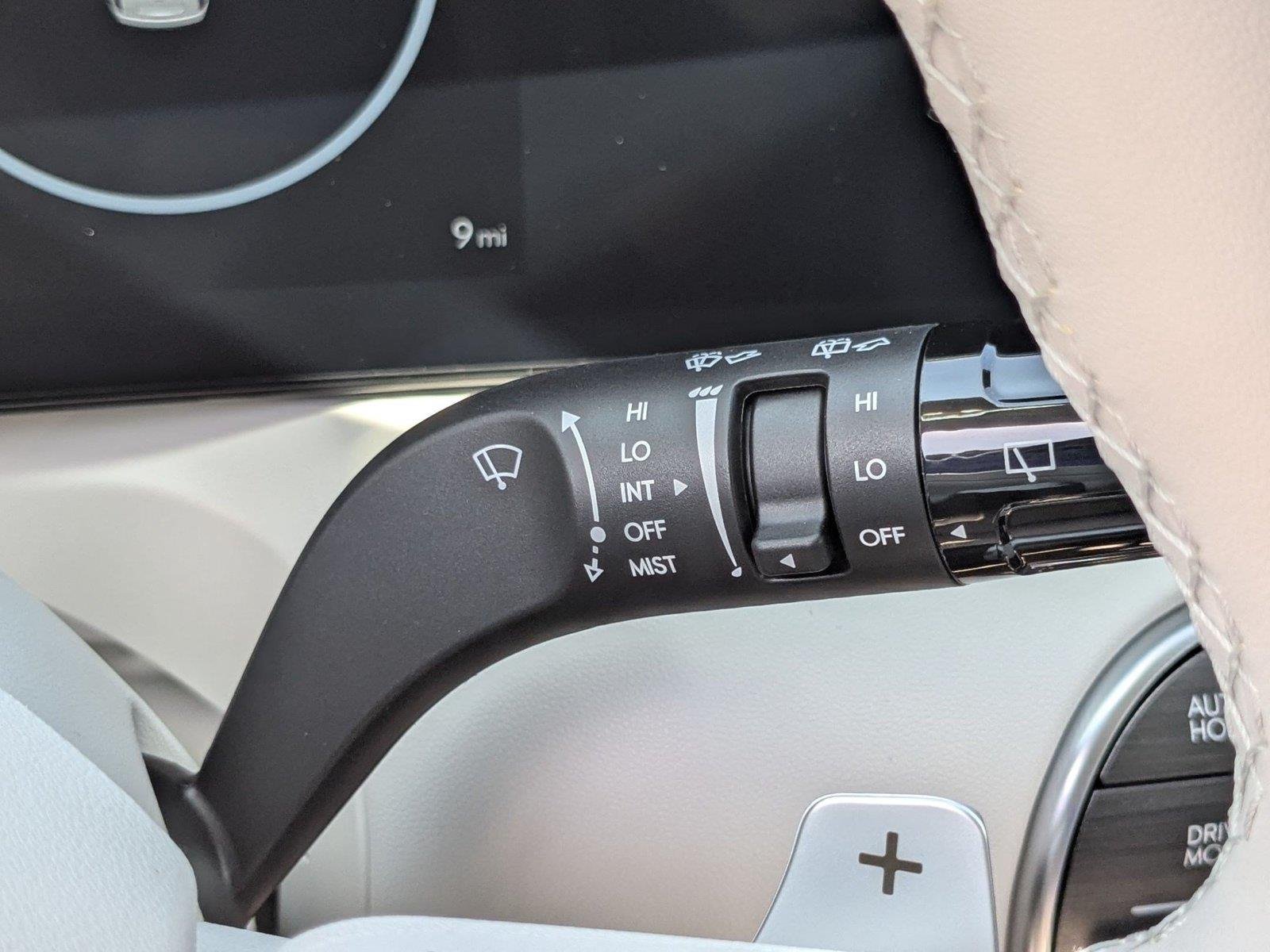 New 2027 Creamy White Pearl Hyundai SEL 7P image 15