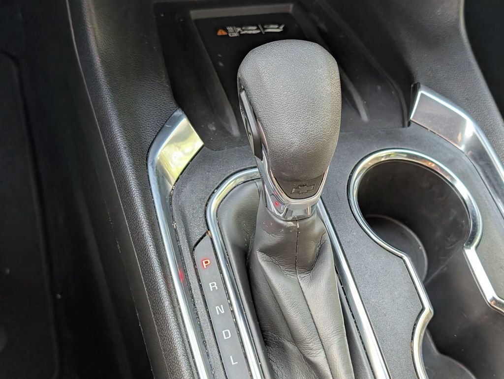 Used 2023 White Chevrolet LT image 20