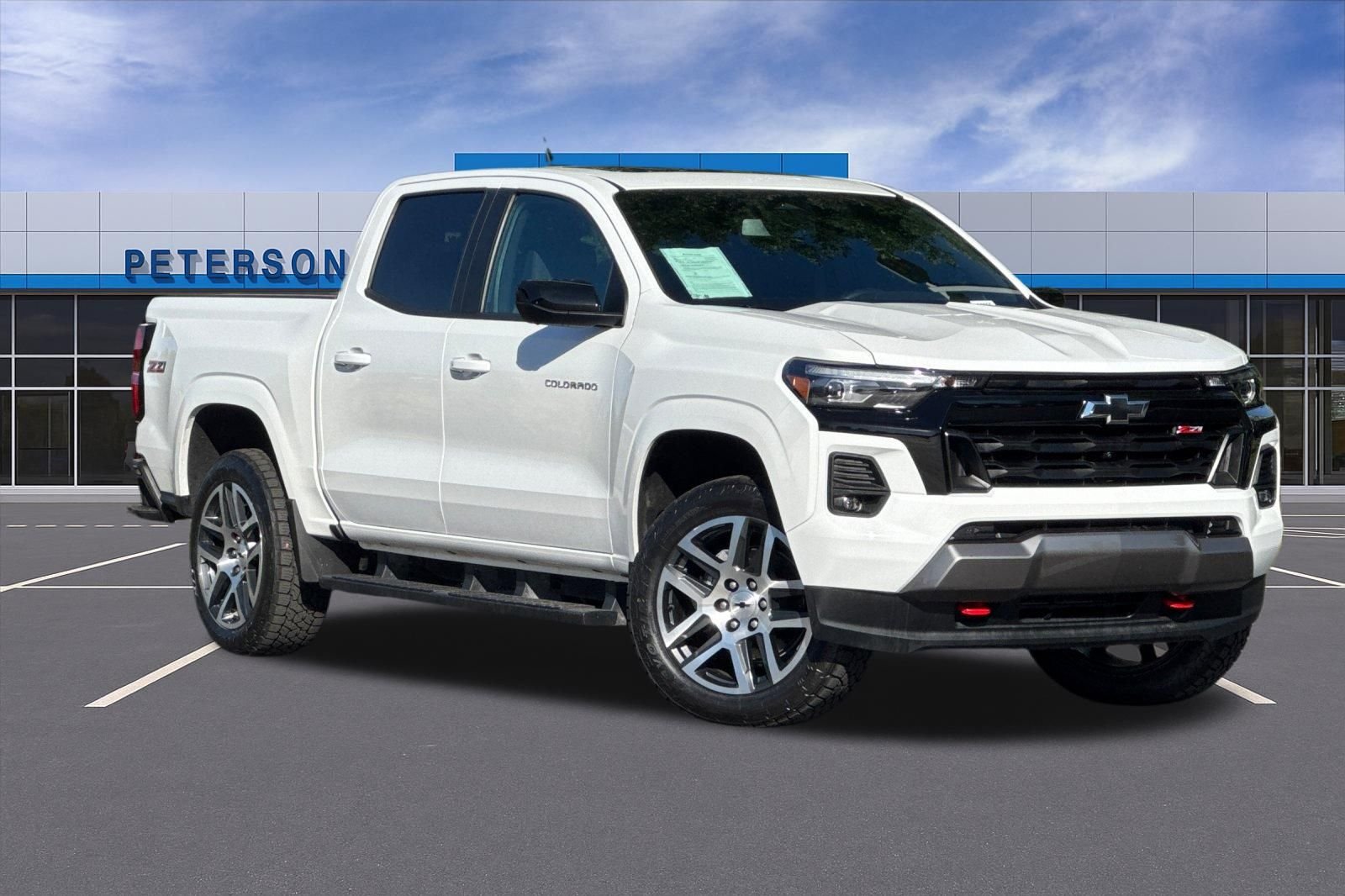 Used 2024 White Chevrolet Z71 image 2