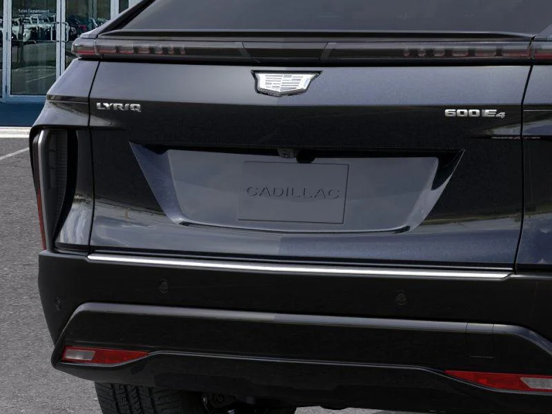 Used 2025  Cadillac Luxury image 14