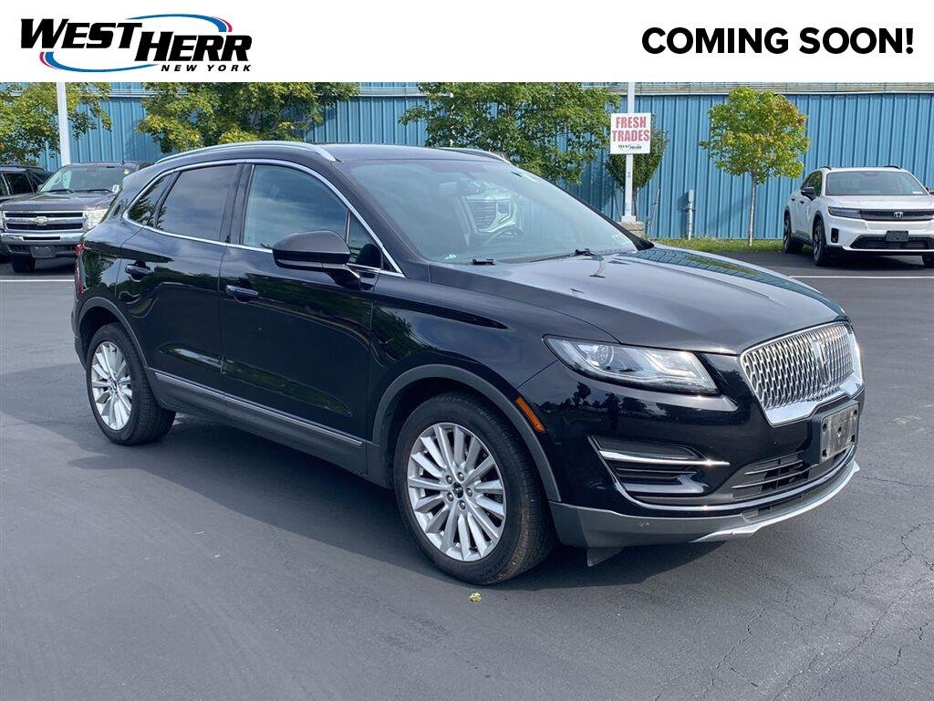 Used 2019 Infinite Black Lincoln Standard image 1