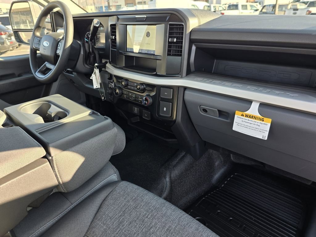 New 2026 Oxford White Ford XL image 29