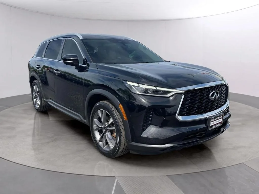 Used 2023 Mineral Black INFINITI LUXE image 7