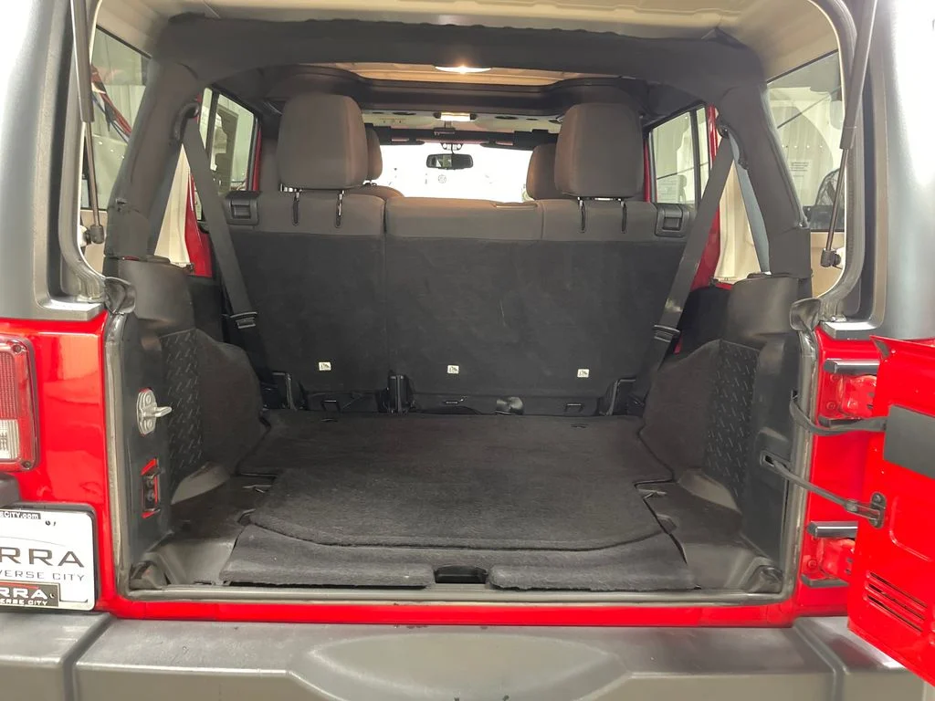 Used 2018 Red Jeep Unlimited Sport image 22