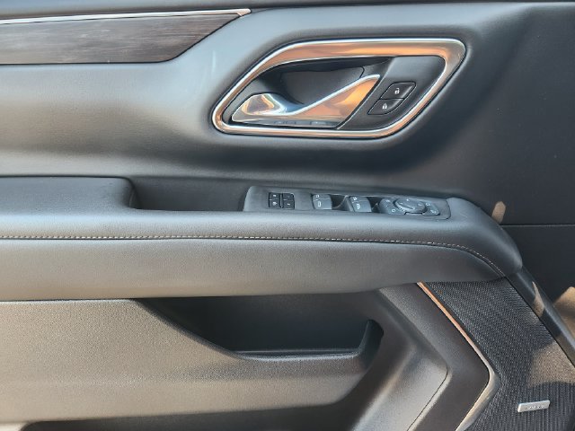 Used 2024 Summit White Chevrolet Z71 image 23