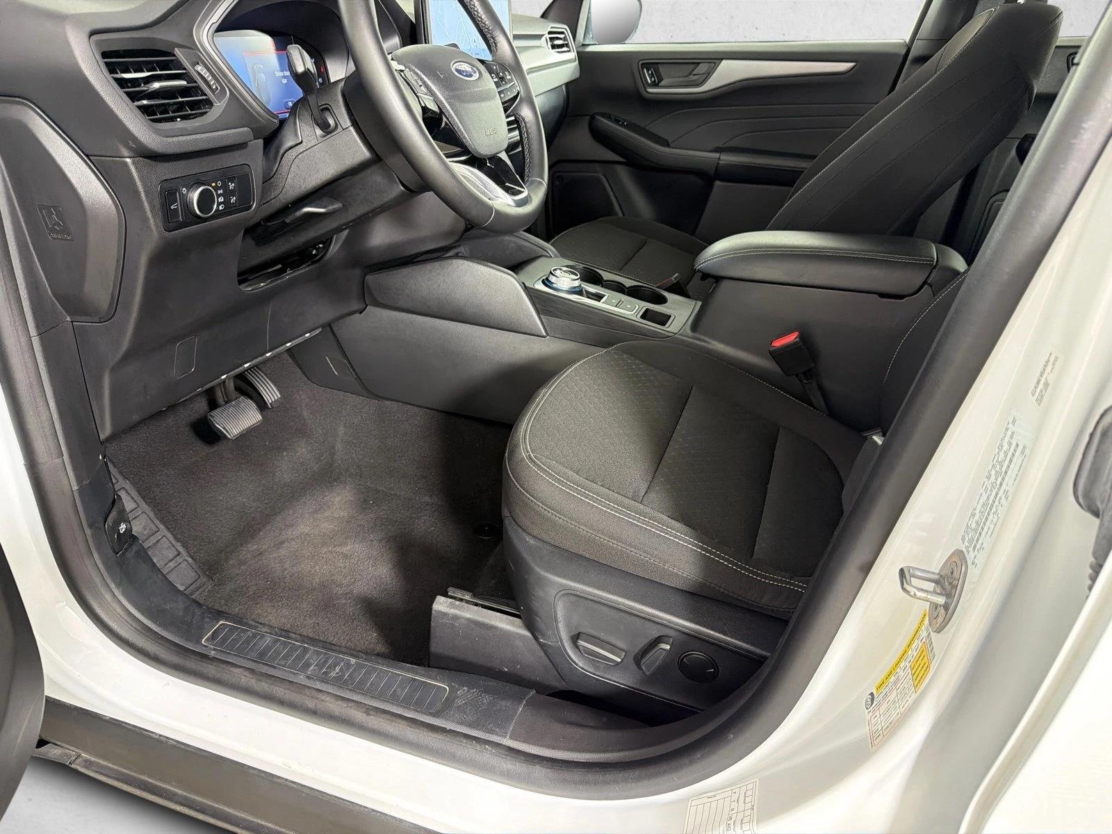 Used 2024 Oxford White Ford Active image 10