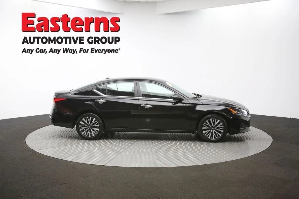 Used 2024 Black Nissan 2.5 SV image 42