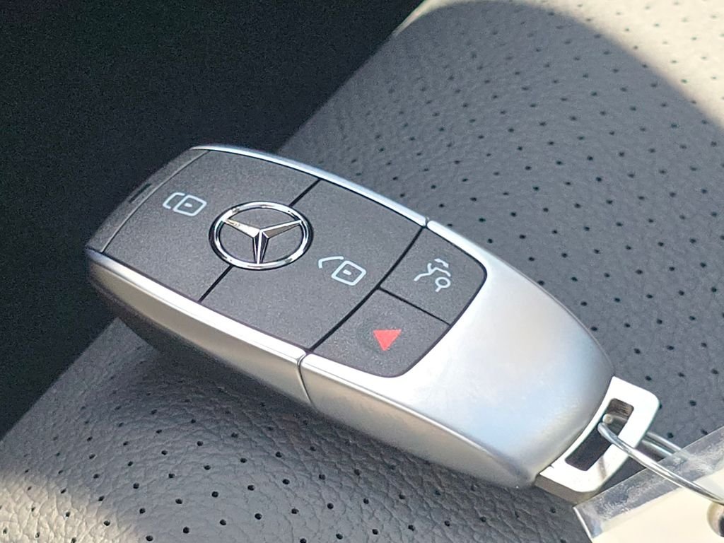 New 2026 Twilight Blue Metallic Mercedes-Benz GLE 350 image 40