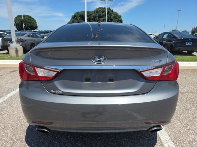 Used 2011 Gray Hyundai SE image 4