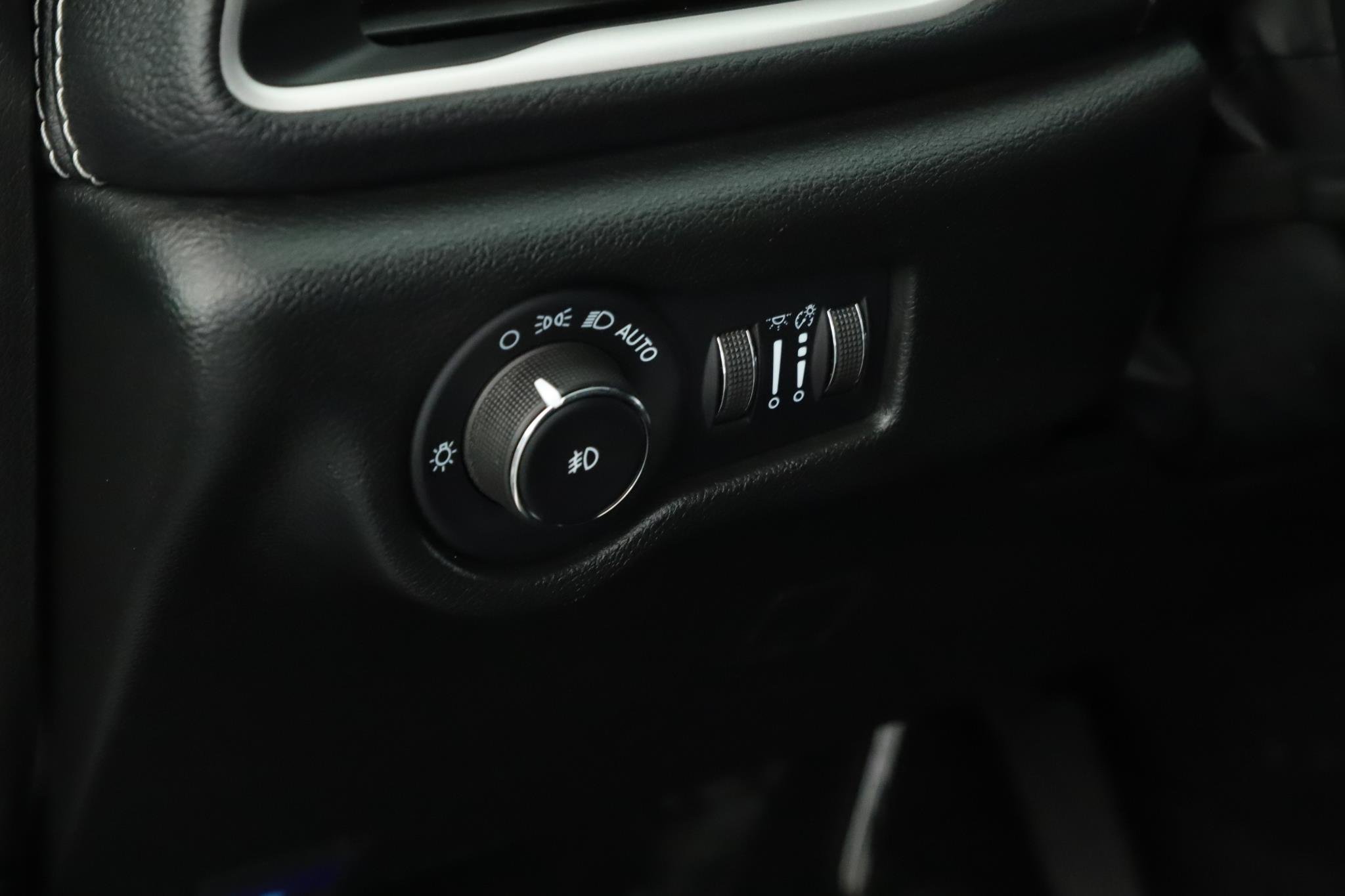2022 Chrysler Pacifica Hybrid Touring L - Photo 10