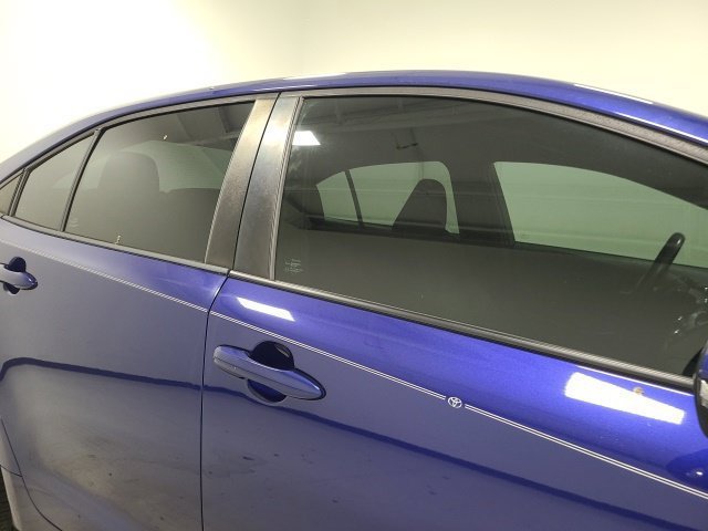 Used 2020 Blue Crush Metallic Toyota SE image 8