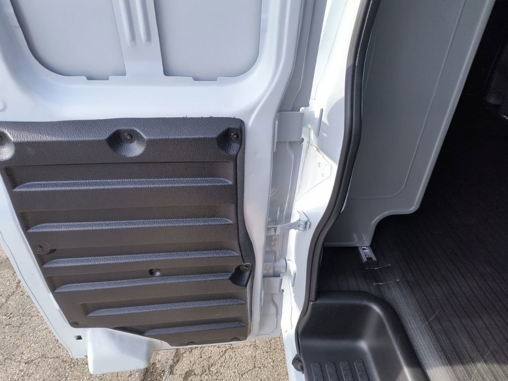 2025 Chevrolet Express Cargo Work Van - Photo 6