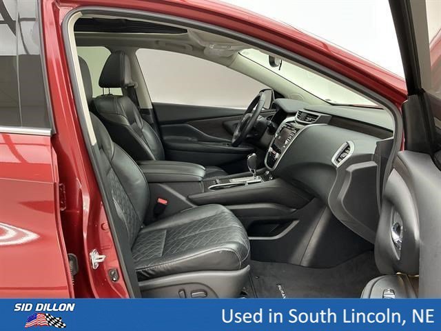 Used 2020 Cayenne Red Metallic Nissan Platinum image 24