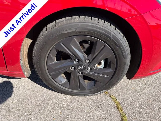 Used 2021 Red Hyundai SEL image 18