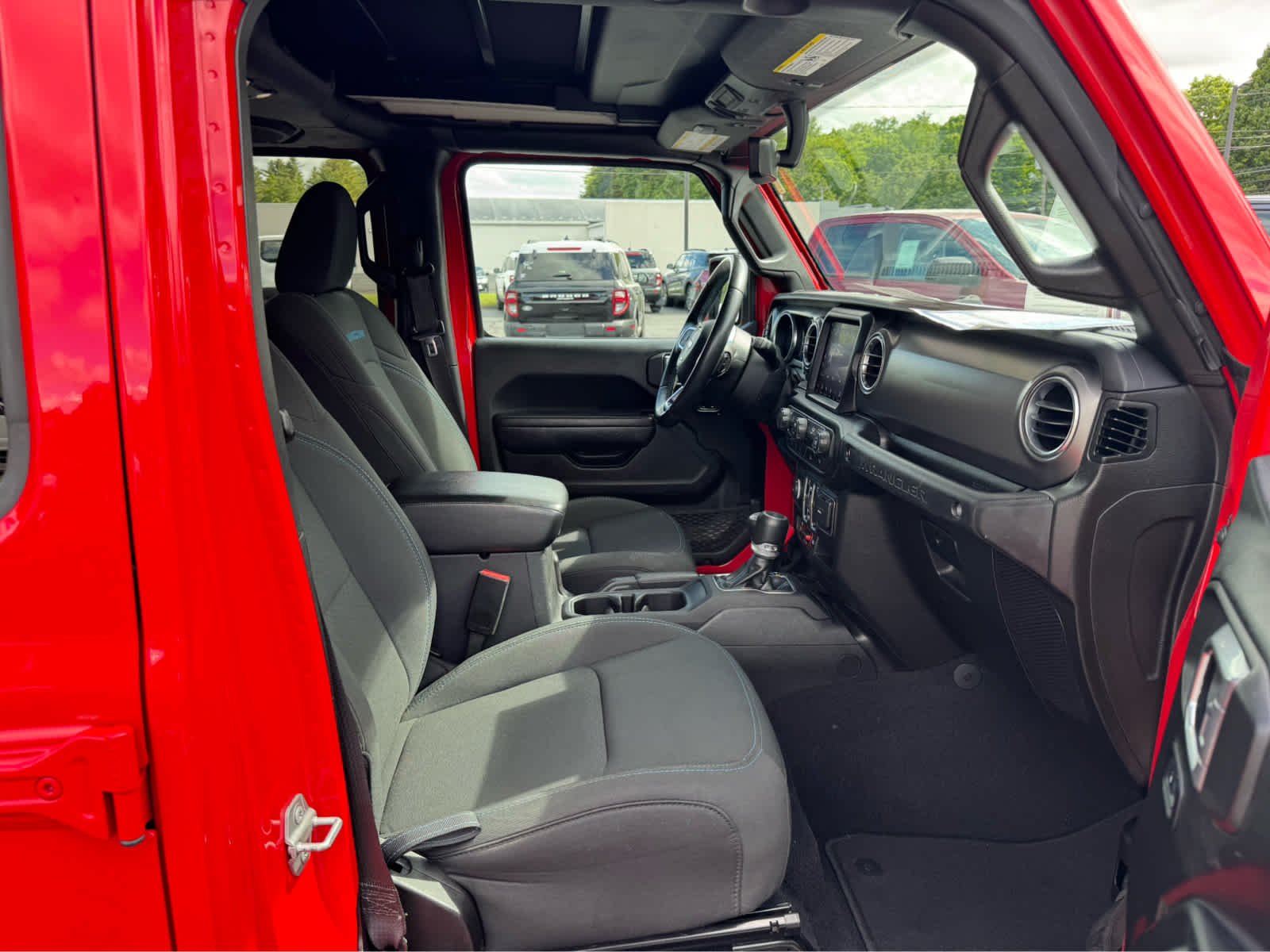 Certified Used 2022 Firecracker Red Clearcoat Jeep Unlimited Rubicon image 13