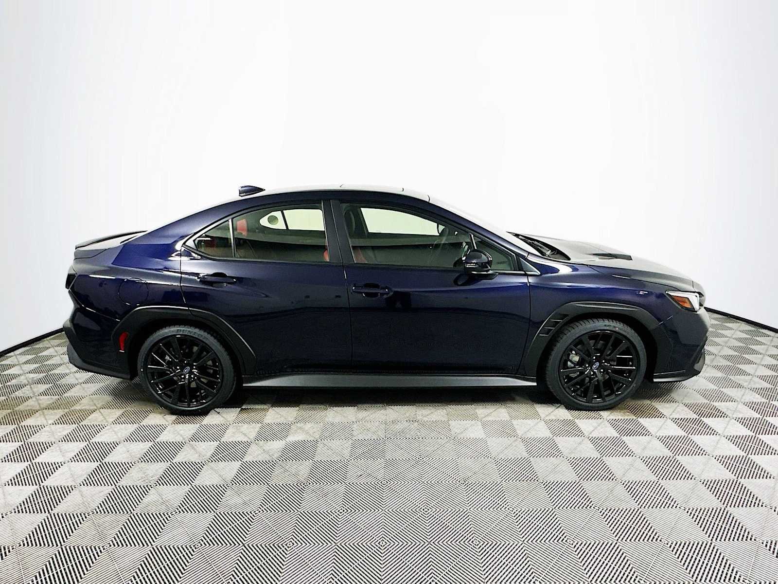 New 2026 GALAXY PURPLE PEARL Subaru Limited image 8