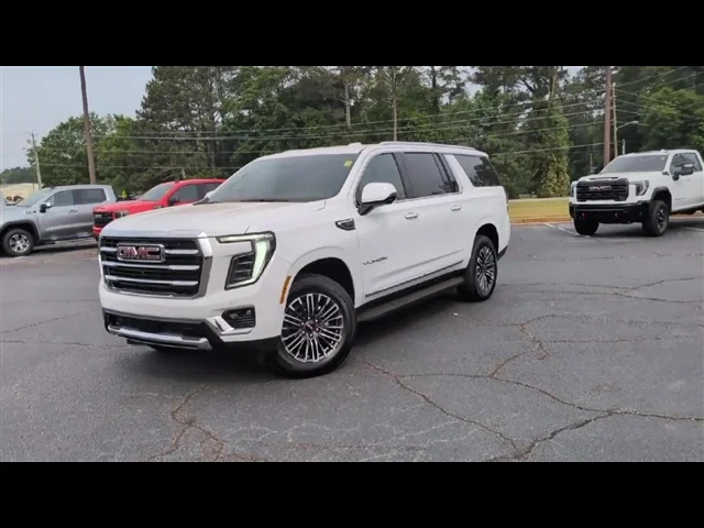 New 2026 Summit White GMC Elevation image 28