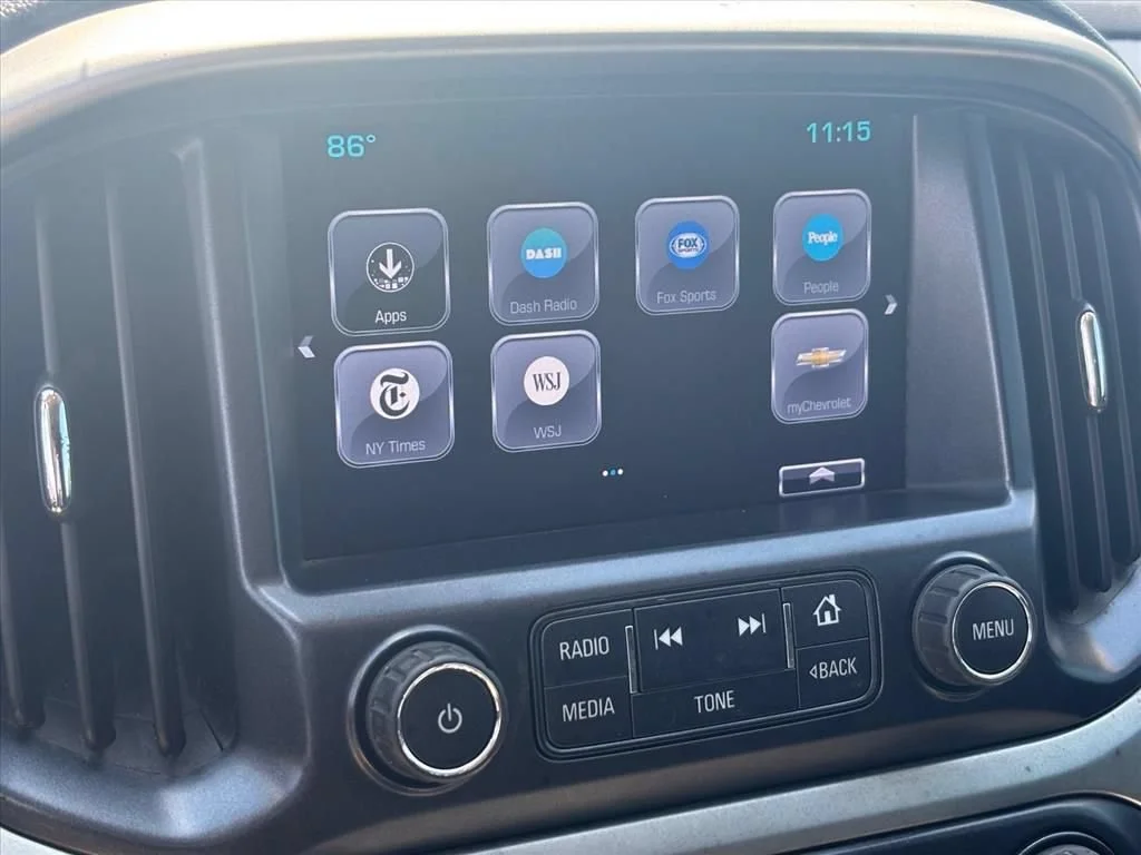 Used 2018 KINETIC BLUE METALLIC Chevrolet 4WD LT image 21