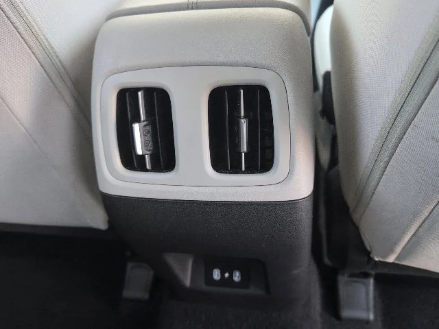 Used 2025 White Hyundai SEL image 13
