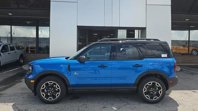 New 2026 Velocity Blue Metallic Ford Outer Banks 4WD image 18
