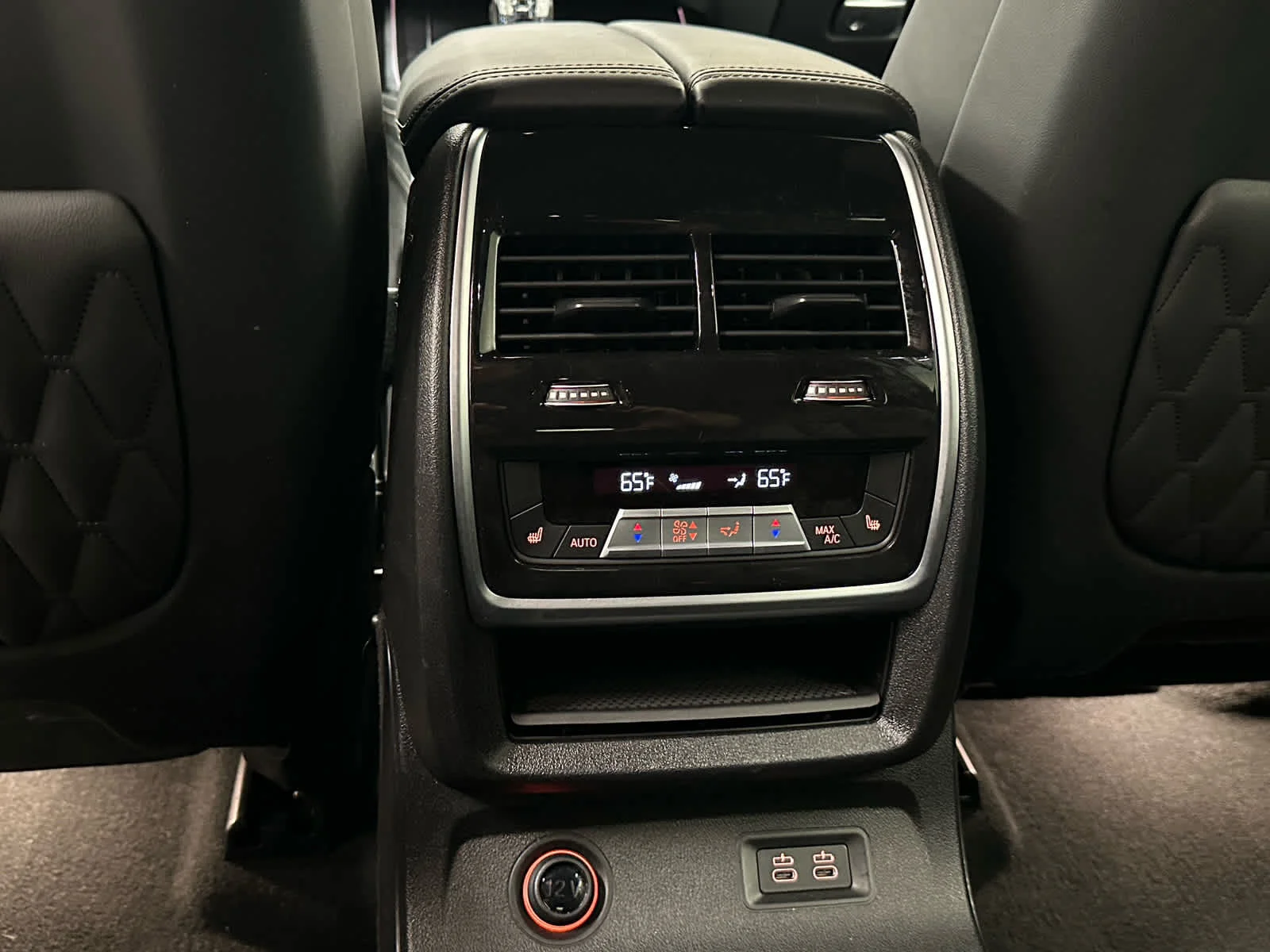 Used 2025 Skyscraper Grey Metallic BMW ALPINA XB7 image 44