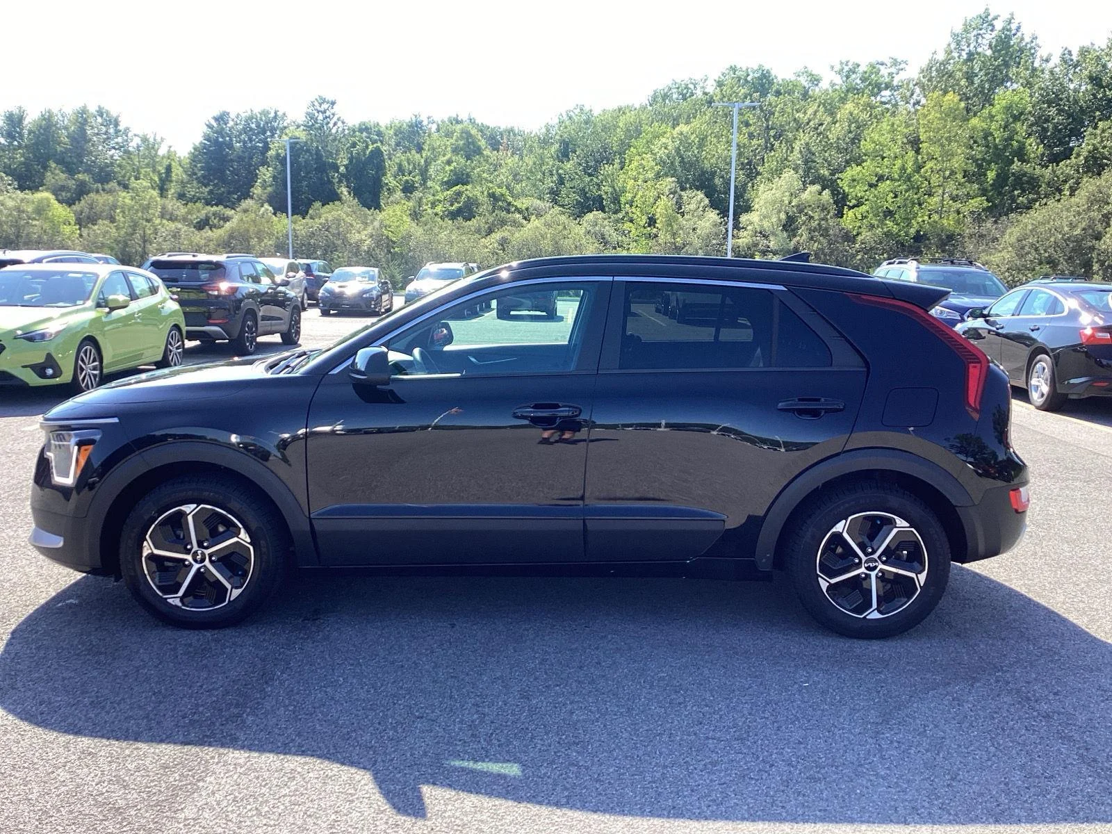Used 2024 Aurora Black Pearl Kia LX image 4