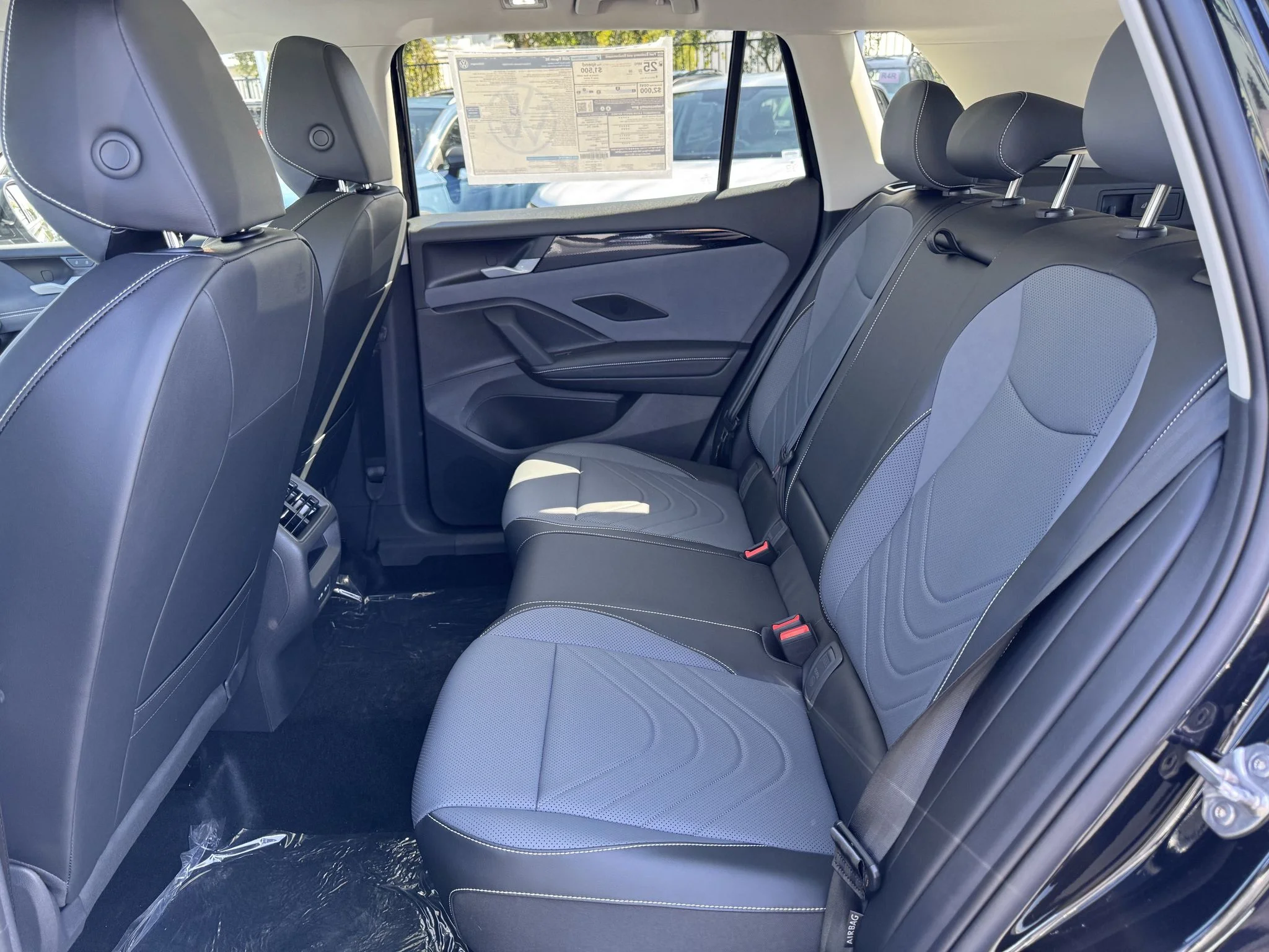 New 2026 Deep Black Pearl Volkswagen SE image 30