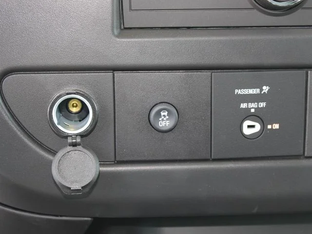 2026 GMC Savana Cargo Work Van - Photo 14