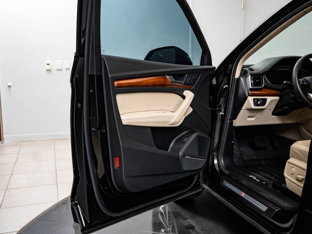 Used 2023 Mythos Black Metallic Audi 45 S line Premium image 29