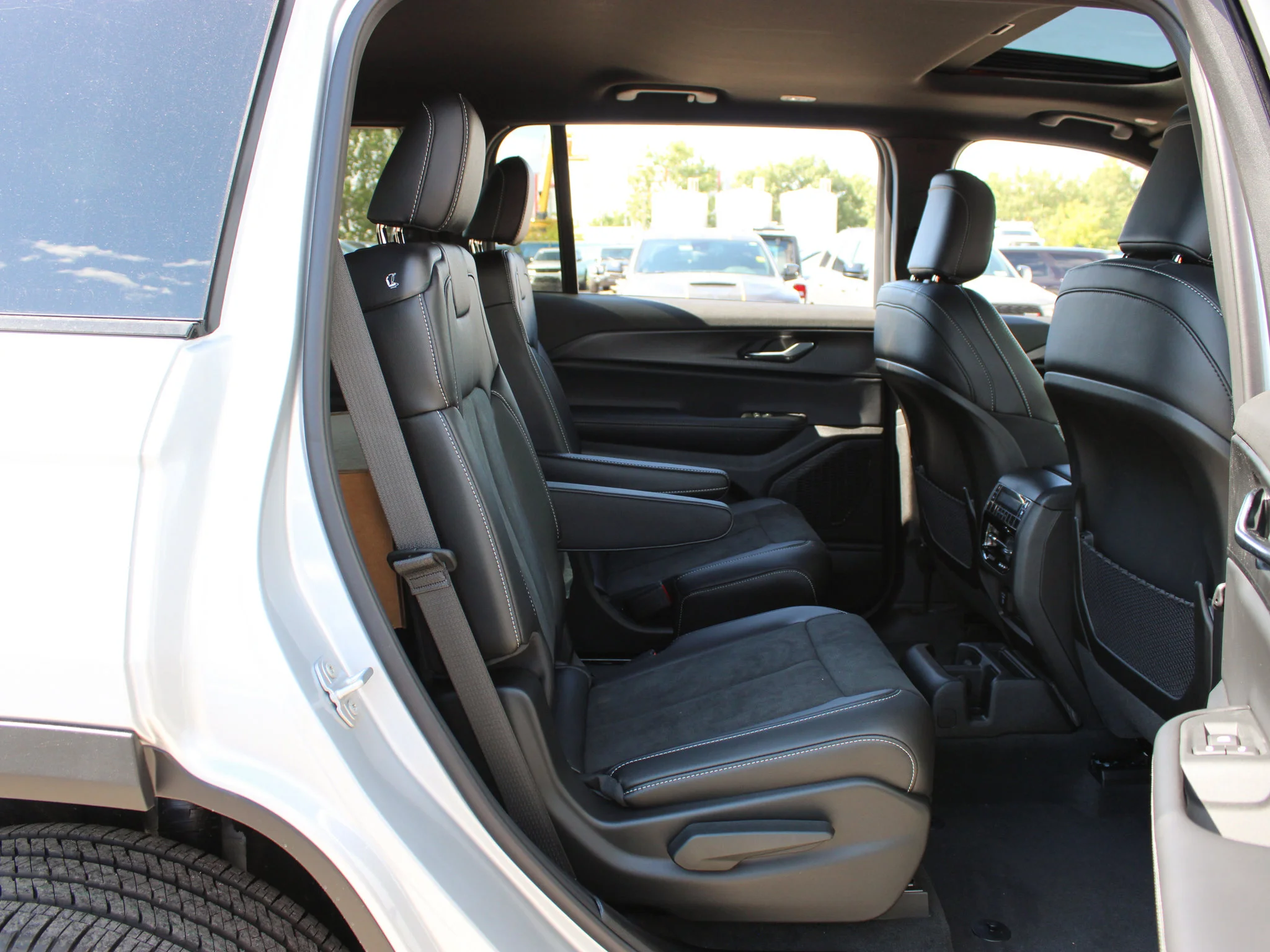 New 2025 Silver Jeep Altitude* 4x4, Sunroof, Heated Leather, Remote Start image 11