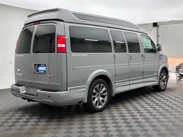 New 2026 Gray GMC Explorer Limited SE image 8