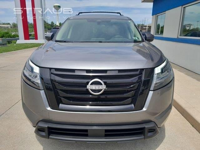 Used 2022 Gun Metallic Nissan SV image 4