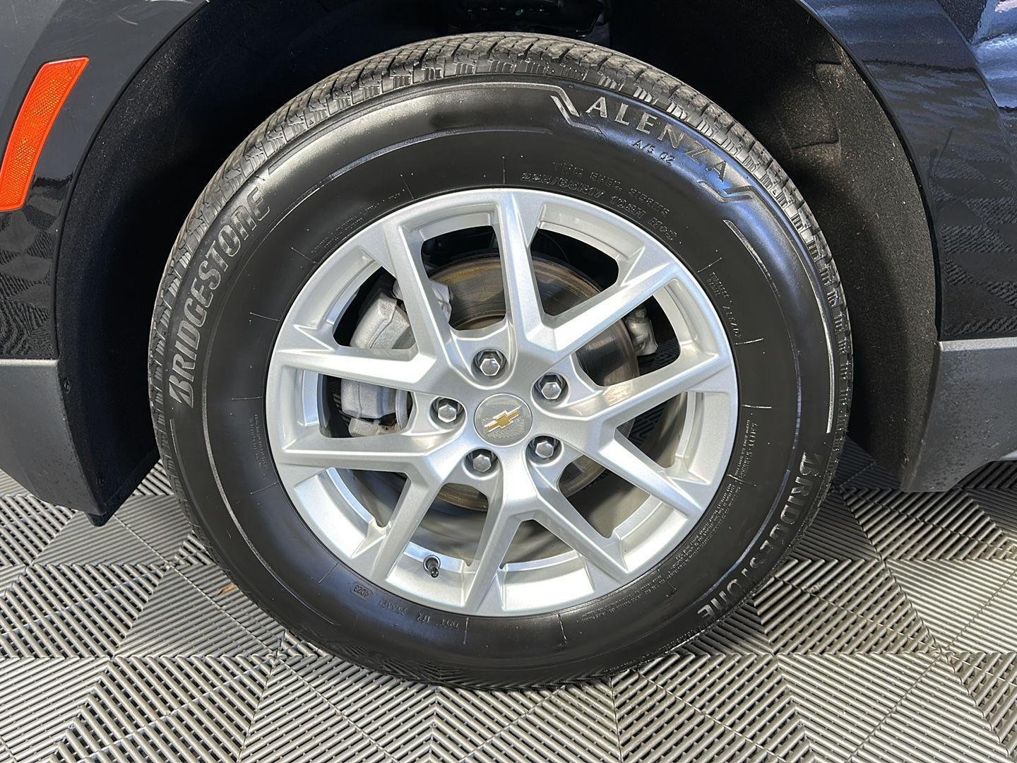 Used 2024 Mosaic Black Metallic Chevrolet  image 10